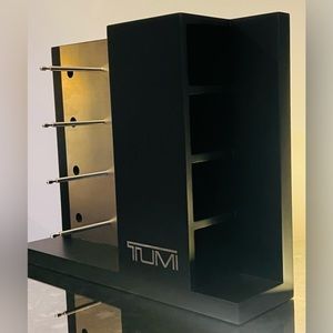 Tumi Counter Top Display.  Brand New 4 Unit Display & 4 Unit  Side Storage.  NEW